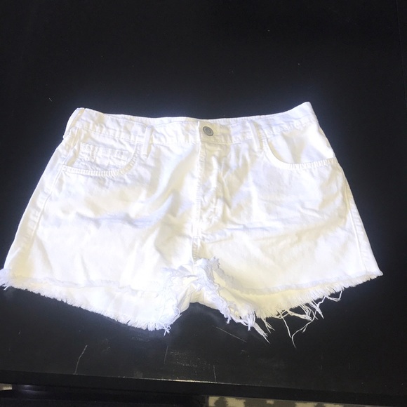White shorts size 32 very clean no stains or rips - Picture 7 of 8
